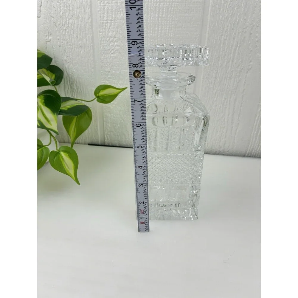 Cut Crystal Decanter Square Diamond Cut 16 Point Star Base w Faceted Stopper Vtg